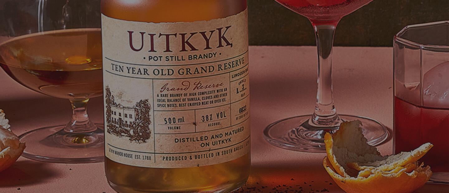 Club Warwick’s take on an ‘Old Fashioned’ with Uitkyk Pot Still 10 Year Old Grand Reserve Brandy